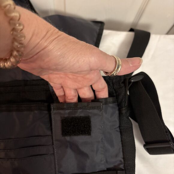 Eddie Bauer Shoulder Strap Nylon Messenger Bag Black Pockets Adjustable, size Sm - Picture 8 of 12